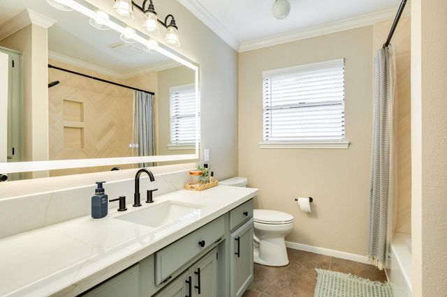 116 Bumelia Street, Lake Jackson, TX 77566