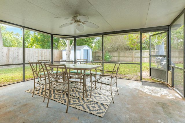 116 Bumelia Street, Lake Jackson, TX 77566