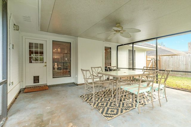 116 Bumelia Street, Lake Jackson, TX 77566