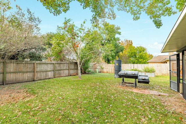 116 Bumelia Street, Lake Jackson, TX 77566