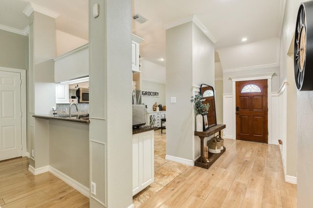 116 Bumelia Street, Lake Jackson, TX 77566