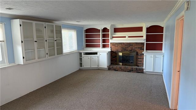 10 Lightwood Lane, Gates, NY 14606