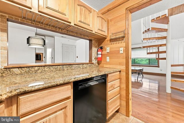 4703 B DUNBARTON RD, Mount Laurel, NJ 08054