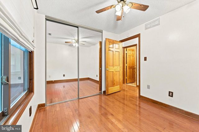 4703 B DUNBARTON RD, Mount Laurel, NJ 08054