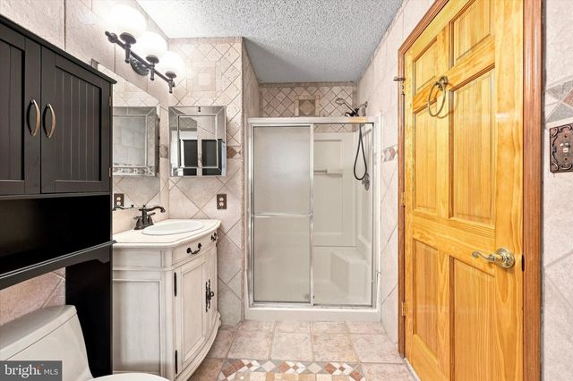 4703 B DUNBARTON RD, Mount Laurel, NJ 08054