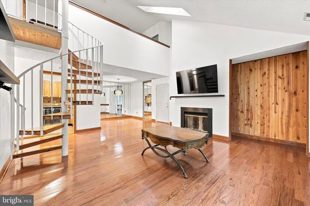 4703 B DUNBARTON RD, Mount Laurel, NJ 08054