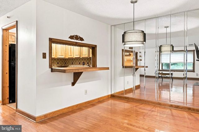 4703 B DUNBARTON RD, Mount Laurel, NJ 08054