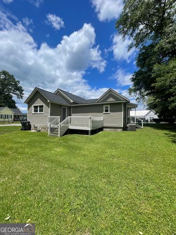 102 W Lipham Street, Tallapoosa, GA 30176
