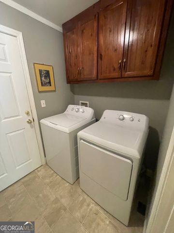 102 W Lipham Street, Tallapoosa, GA 30176