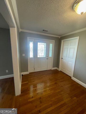102 W Lipham Street, Tallapoosa, GA 30176