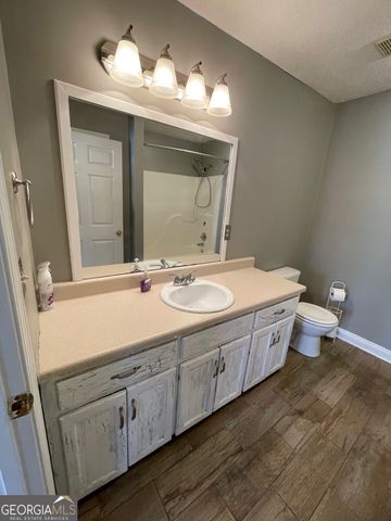 102 W Lipham Street, Tallapoosa, GA 30176