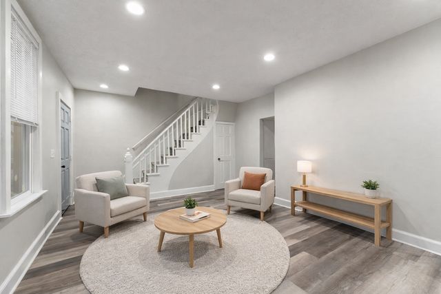 116 Sycamore Street E, Saint Paul, MN 55117