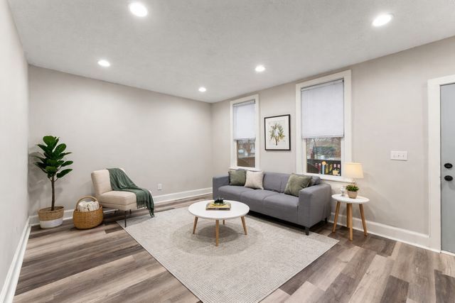 116 Sycamore Street E, Saint Paul, MN 55117