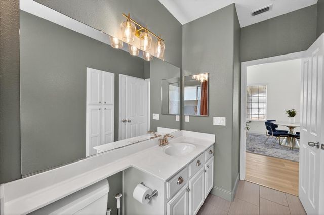 1959 Delafield Way, Sacramento, CA 95835