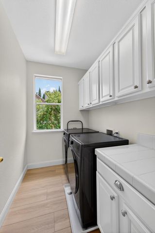 1959 Delafield Way, Sacramento, CA 95835