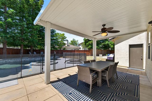 1959 Delafield Way, Sacramento, CA 95835
