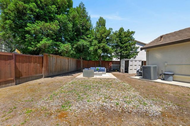 1959 Delafield Way, Sacramento, CA 95835