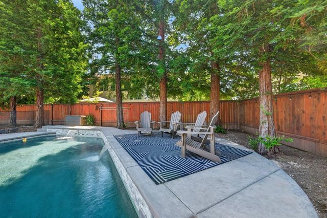 1959 Delafield Way, Sacramento, CA 95835