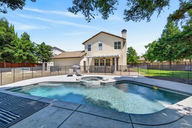 1959 Delafield Way, Sacramento, CA 95835