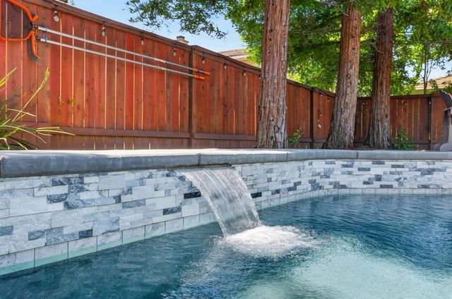 1959 Delafield Way, Sacramento, CA 95835