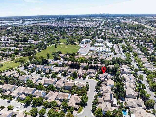 1959 Delafield Way, Sacramento, CA 95835