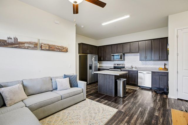 8601 West Gate BLVD 4104, Austin, TX 78745