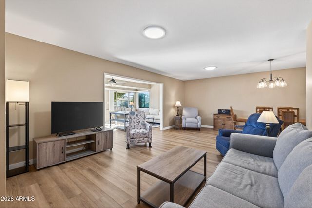 10137 W MOUNTAIN VIEW Road, Sun City, AZ 85351