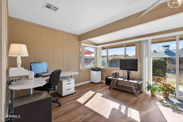 10137 W MOUNTAIN VIEW Road, Sun City, AZ 85351