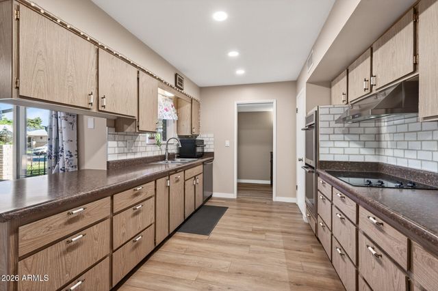 10137 W MOUNTAIN VIEW Road, Sun City, AZ 85351