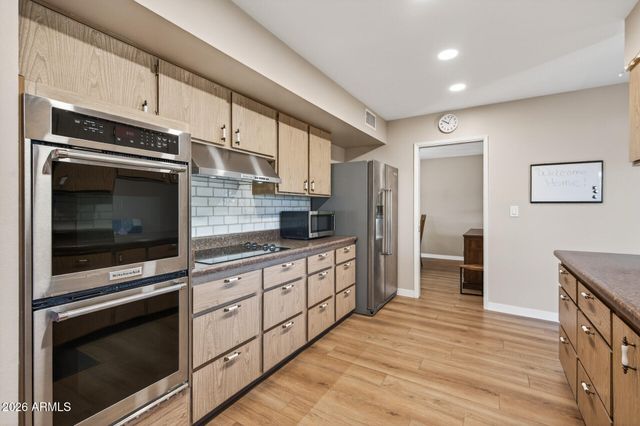 10137 W MOUNTAIN VIEW Road, Sun City, AZ 85351