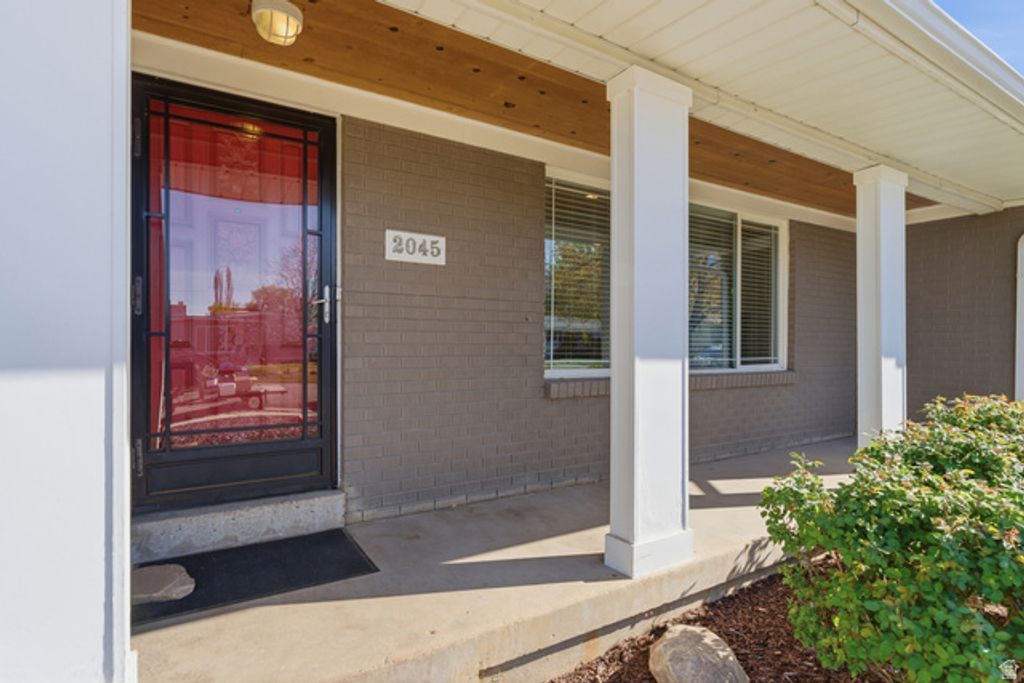 Image 2 of property listing at 2045 E 3110 S, Millcreek, UT 84109