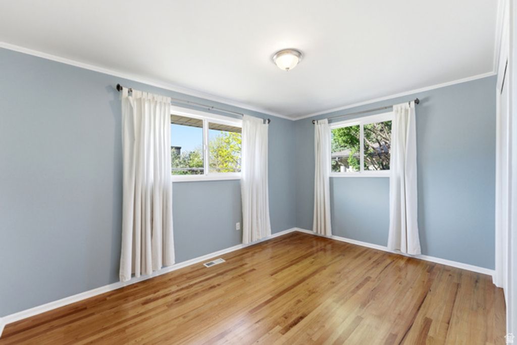 Image 14 of property listing at 2045 E 3110 S, Millcreek, UT 84109