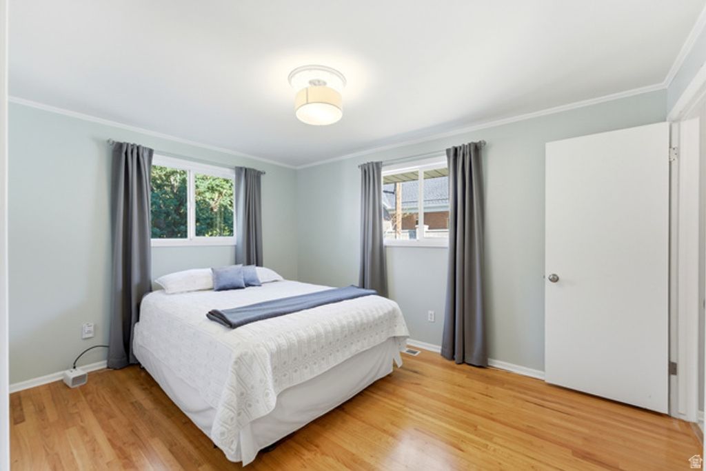 Image 15 of property listing at 2045 E 3110 S, Millcreek, UT 84109