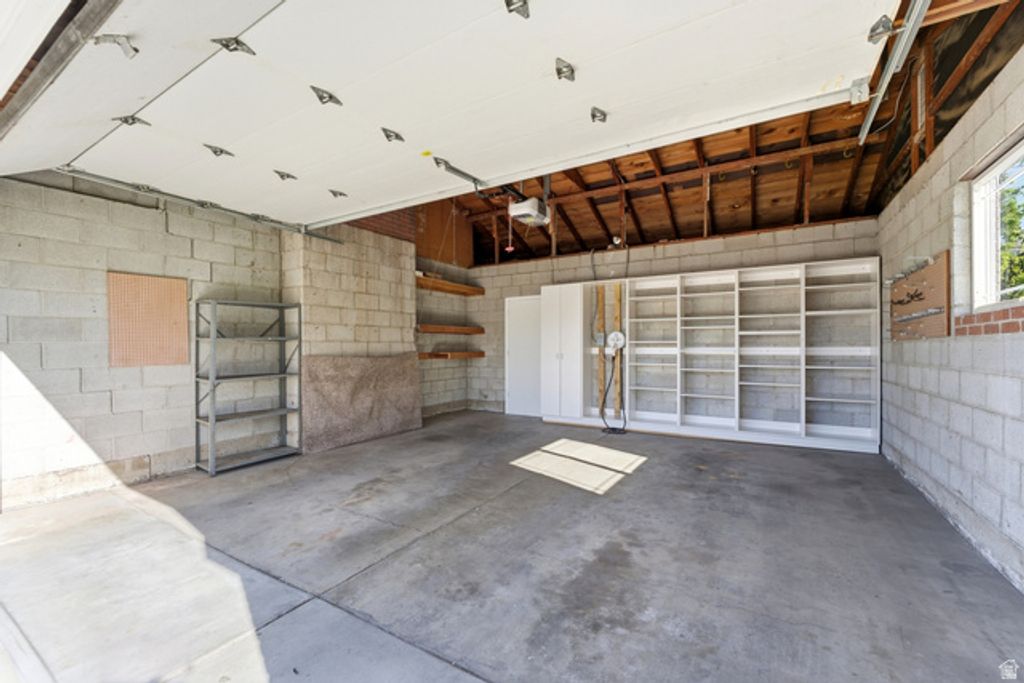 Image 24 of property listing at 2045 E 3110 S, Millcreek, UT 84109