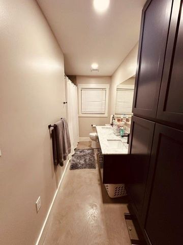 6205 S Rice Avenue, Bellaire, TX 77401