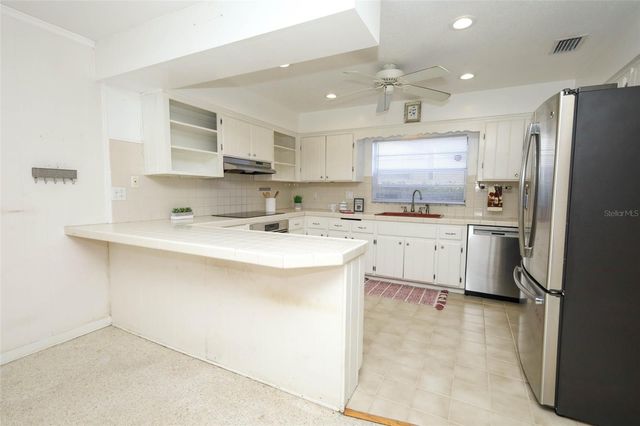 2136 MOHICAN TRAIL, Maitland, FL 32751