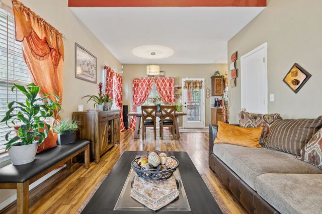 125 Kendall Park Dr, Nashville, TN 37217