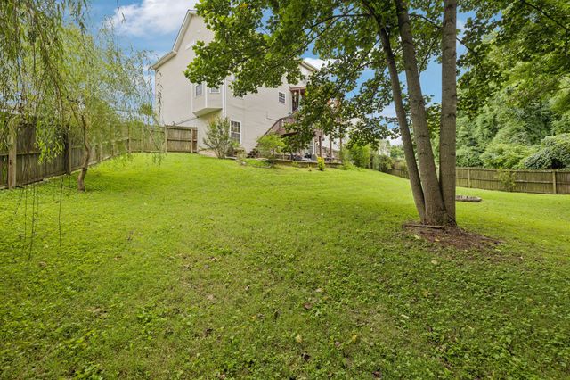 125 Kendall Park Dr, Nashville, TN 37217