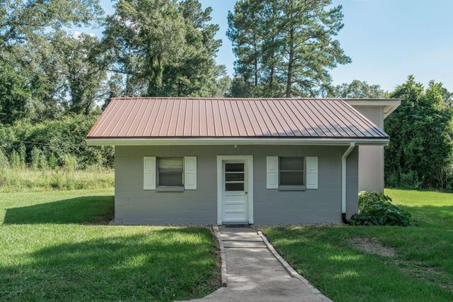 125 Tolar Cut Off, Columbia, MS 39429