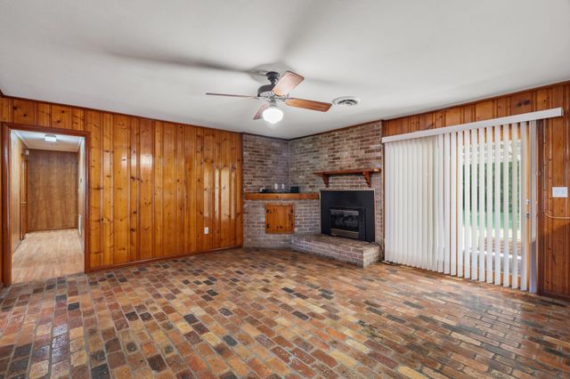 125 Tolar Cut Off, Columbia, MS 39429