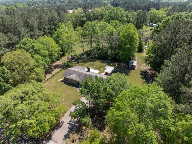 125 Tolar Cut Off, Columbia, MS 39429