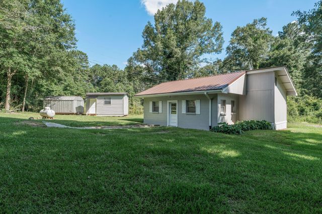 125 Tolar Cut Off, Columbia, MS 39429