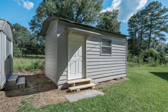 125 Tolar Cut Off, Columbia, MS 39429