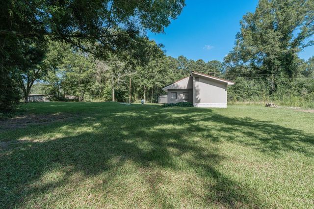 125 Tolar Cut Off, Columbia, MS 39429