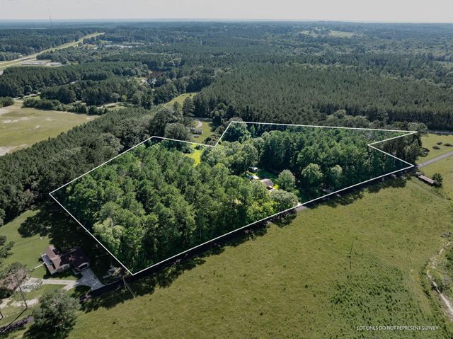 125 Tolar Cut Off, Columbia, MS 39429