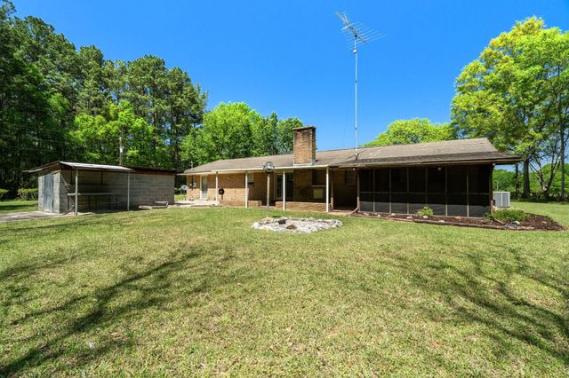 125 Tolar Cut Off, Columbia, MS 39429