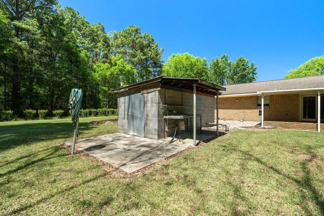 125 Tolar Cut Off, Columbia, MS 39429