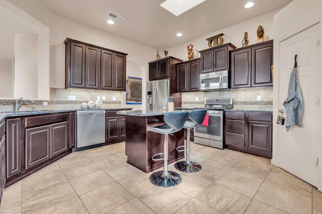 5308 Sacate Avenue NW, Albuquerque, NM 87120