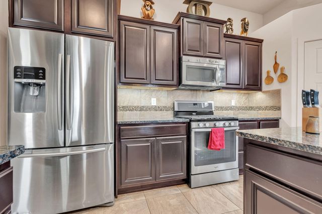 5308 Sacate Avenue NW, Albuquerque, NM 87120