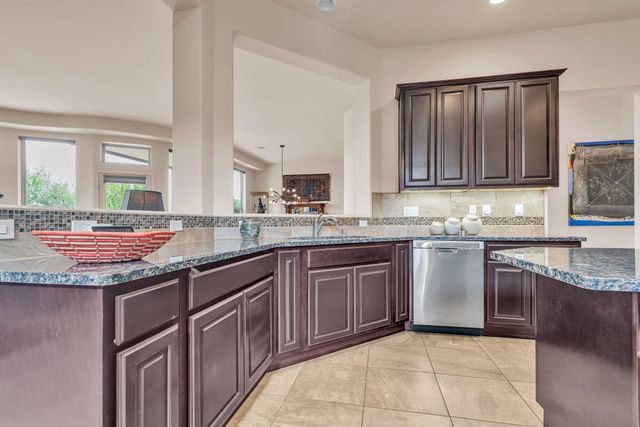 5308 Sacate Avenue NW, Albuquerque, NM 87120